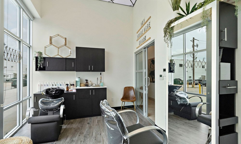 renting a salon suite benefits 208