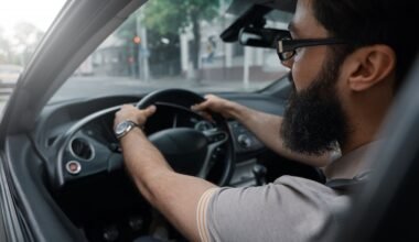 drivers' mistakes that lead to sideswipe accidents