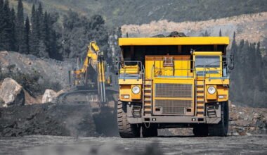 navigating the benefits of mining equipment hire for your operations