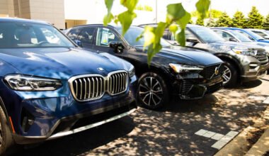 pre owned luxury vehicles