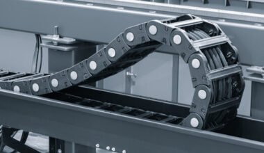 how custom cable carriers improve machine efficiency