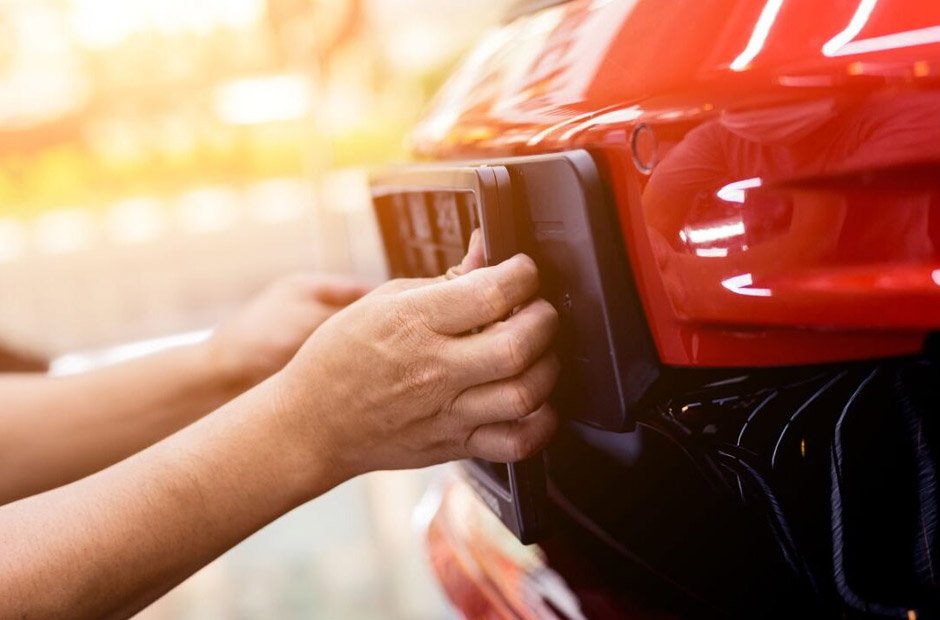 why smart business owners are investing in private plates for their company vehicles