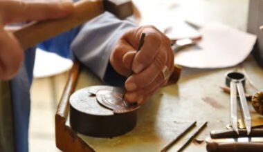 the benefits of choosing a local jeweler for personalized service