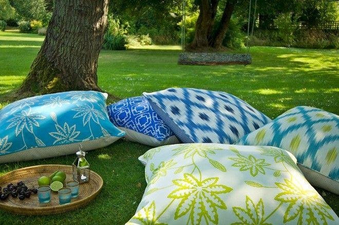 how to clean outdoor cushions