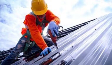 choosing the best roofing system for commercial roof replacement