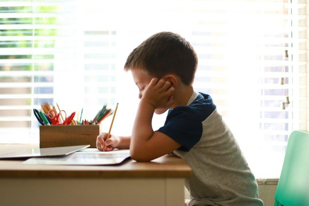 navigating modern parenting and family lifestyle 01
